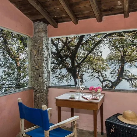 Sleeps 10 With Air Con Portofino