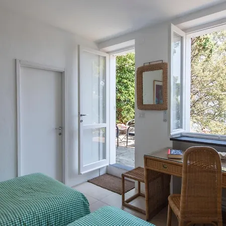 Sleeps 10 With Air Con * Portofino