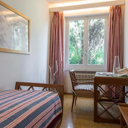 Sleeps 10 With Air Con Portofino