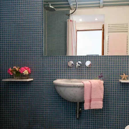 Sleeps 10 With Air Con * Portofino